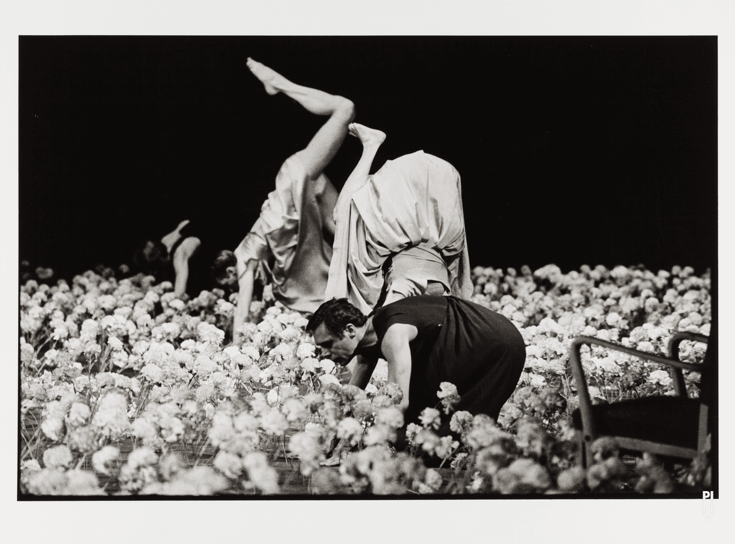 Ed Kortlandt in „Nelken“ von Pina Bausch