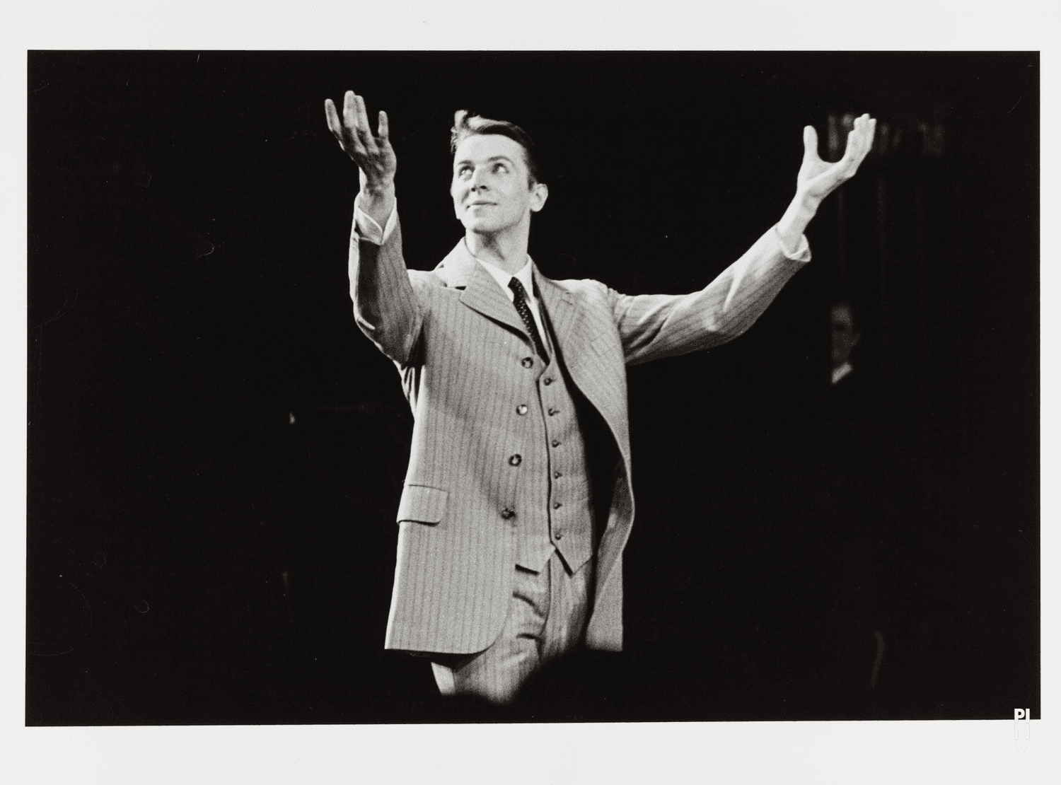 Lutz Förster in „Nelken“ von Pina Bausch