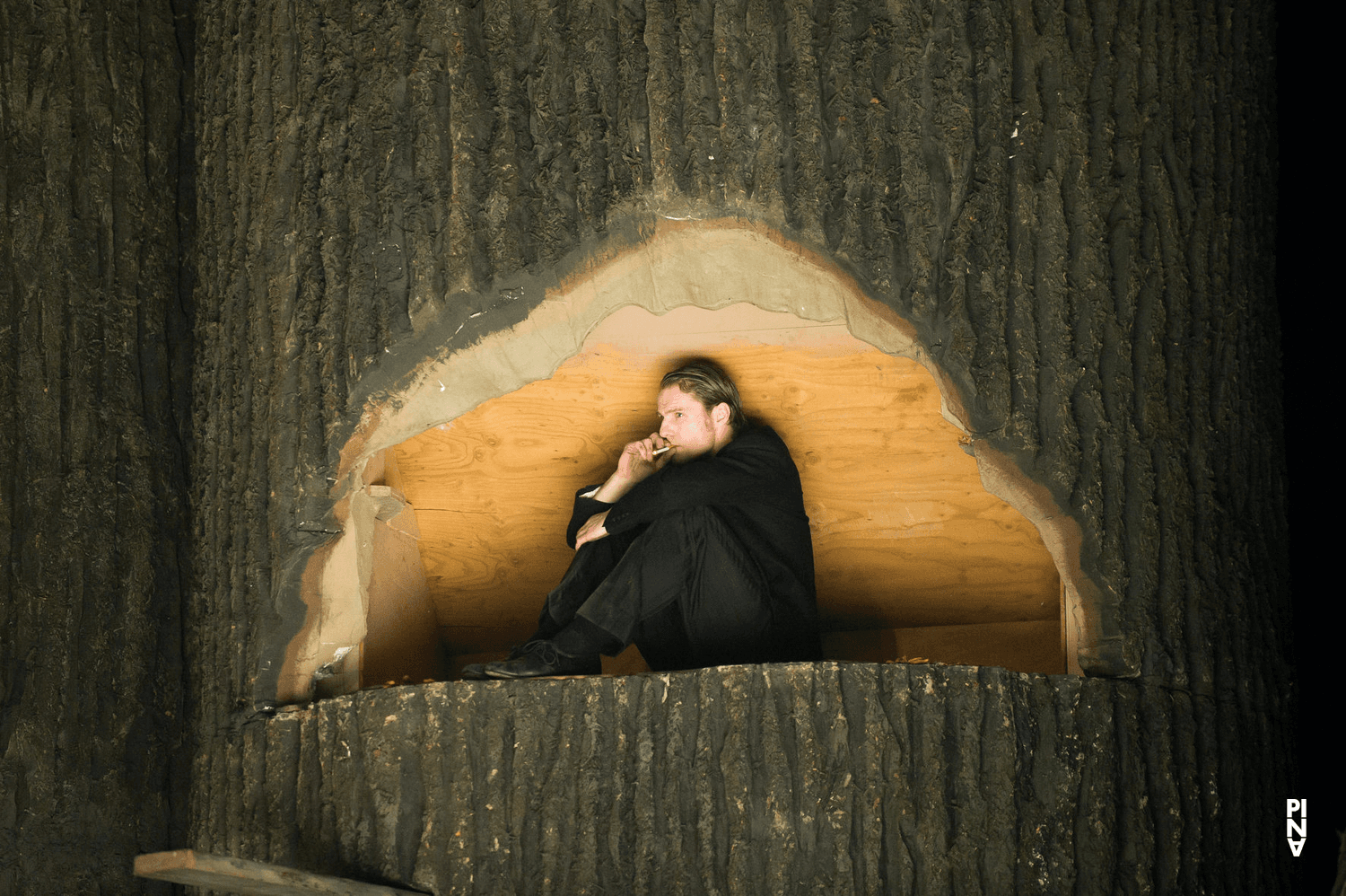 Michael Strecker dans « Nur Du » de Pina Bausch avec Tanztheater Wuppertal à l'Opernhaus Wuppertal (Allemagne), 17 mai 2012
