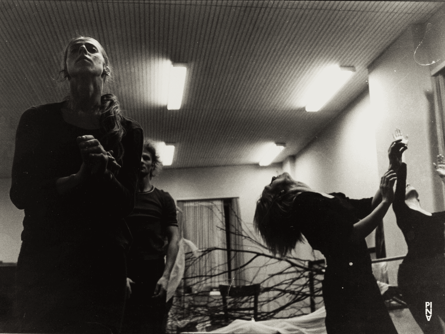 Tjitske Broersma, Marlis Alt und Michael Diekamp in „Orpheus und Eurydike“ von Pina Bausch