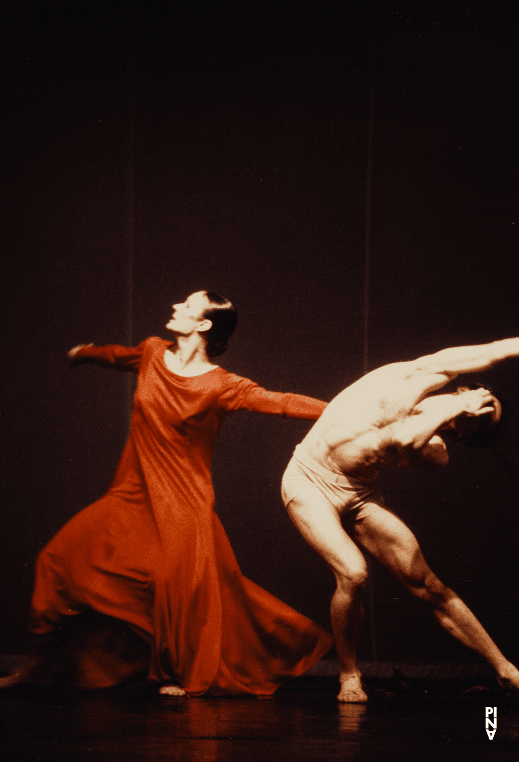 Malou Airaudo und Bernd Uwe Marszan in „Orpheus und Eurydike“ von Pina Bausch