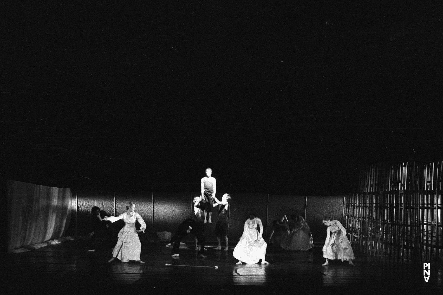 Stephanie Macoun dans « Orpheus und Eurydike » de Pina Bausch