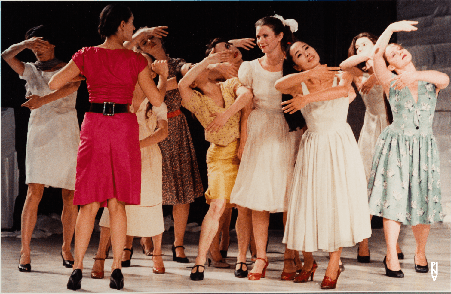 Photo de « Renate wandert aus (Renate quitte le pays) » de Pina Bausch