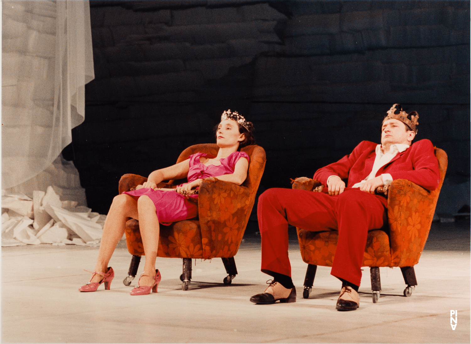 Jan Minařík und Nazareth Panadero in „Renate wandert aus“ von Pina Bausch