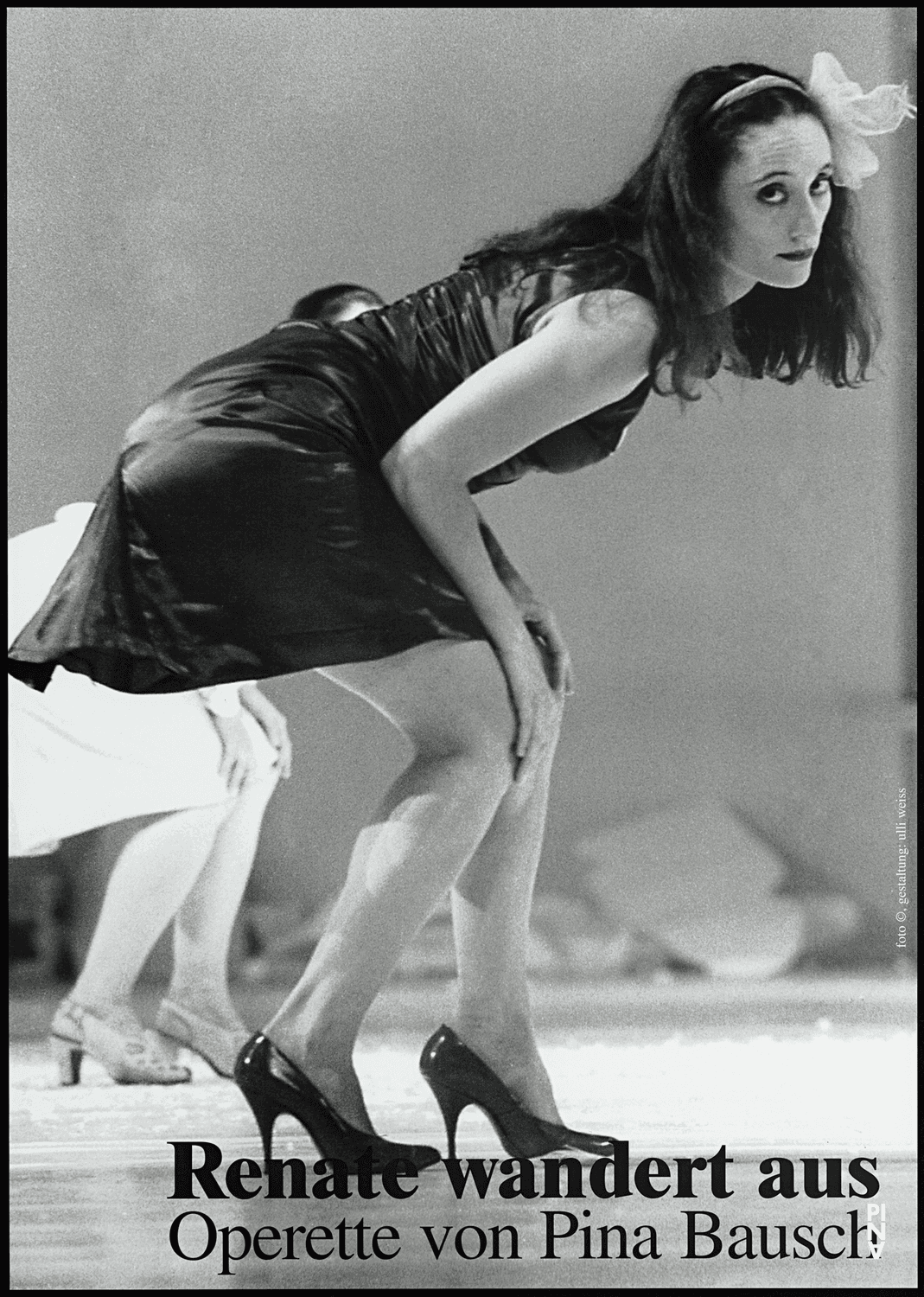 Affiche (« Renate wandert aus (Renate quitte le pays) » de Pina Bausch)