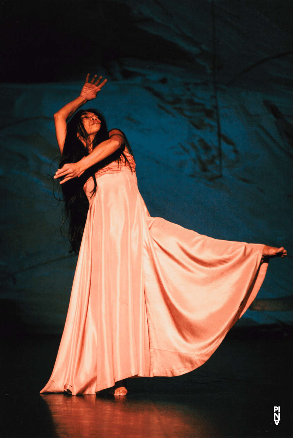 Ditta Miranda Jasjfi in “Rough Cut” by Pina Bausch