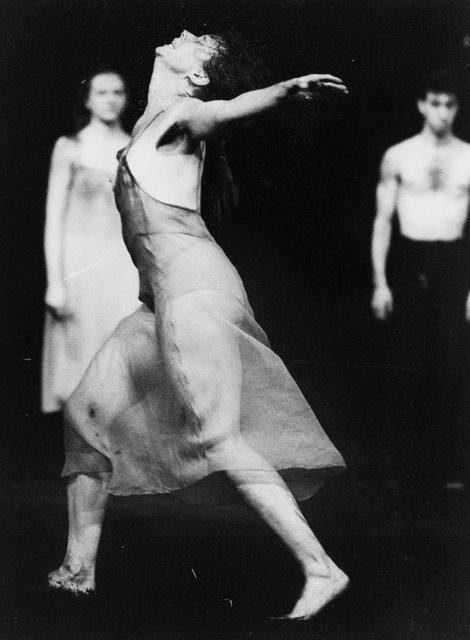 Josephine Ann Endicott in “The Rite of Spring” by Pina Bausch at BAM New York, season 1983/84