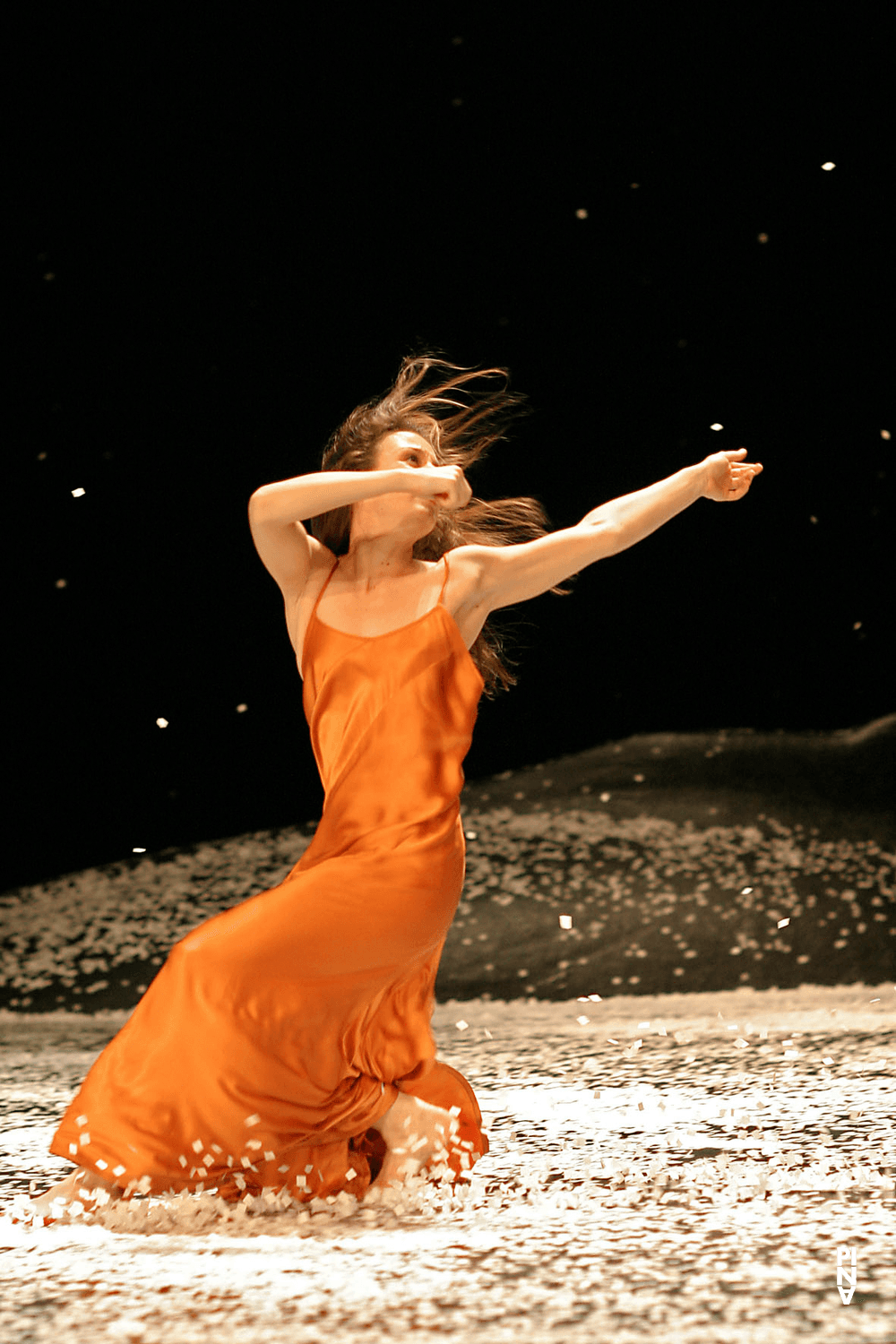 Thusnelda Mercy in “Ten Chi” by Pina Bausch with Tanztheater Wuppertal at Schauspielhaus Wuppertal (Germany), May 7, 2004