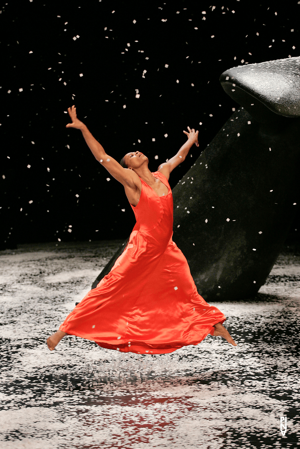 Regina Advento in “Ten Chi” by Pina Bausch with Tanztheater Wuppertal at Théâtre de la Ville Paris (France), May 2, 2005