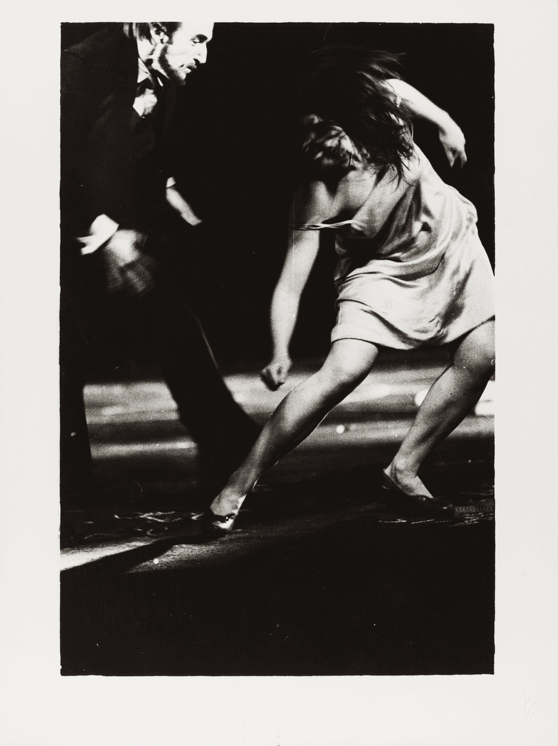 Josephine Ann Endicott et Hans Pop dans « Les Sept Péchés capitaux » de Pina Bausch