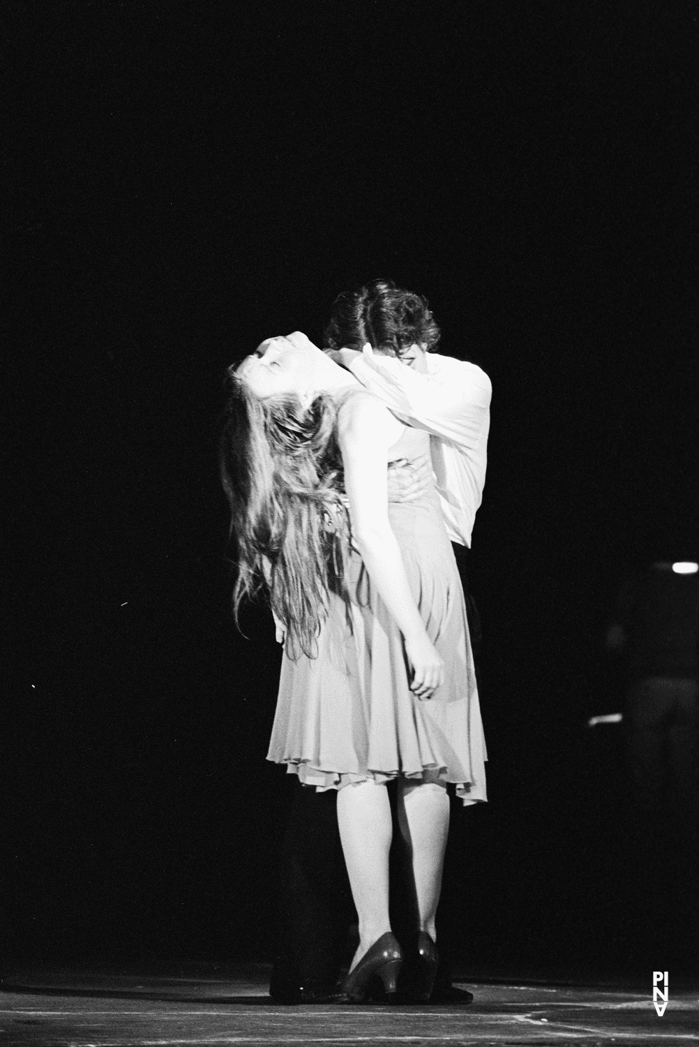 Josephine Ann Endicott dans « Les Sept Péchés capitaux » de Pina Bausch