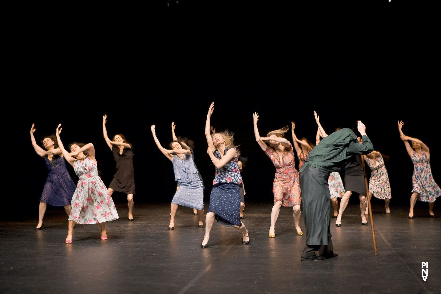 „Viktor“ von Pina Bausch mit Tanztheater Wuppertal im Opernhaus Wuppertal (Deutschland), 19. Mai 2010