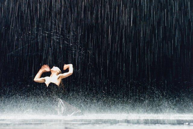 Julie Anne Stanzak in “Vollmond (Full Moon)” by Pina Bausch, Sept. 27, 2006
