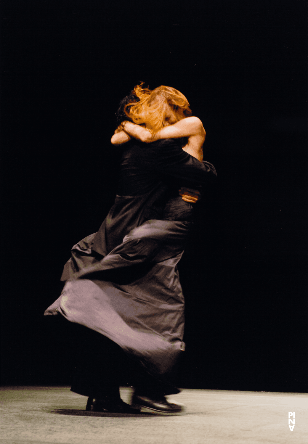 Julie Anne Stanzak und Fernando Suels Mendoza in „Vollmond“ von Pina Bausch