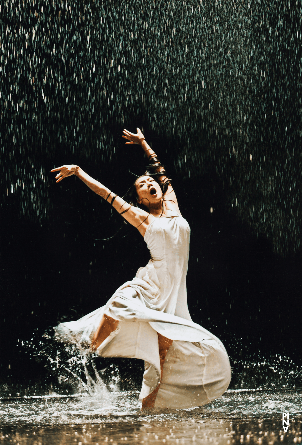 Azusa Seyama in „Vollmond“ von Pina Bausch, 11. Mai 2006